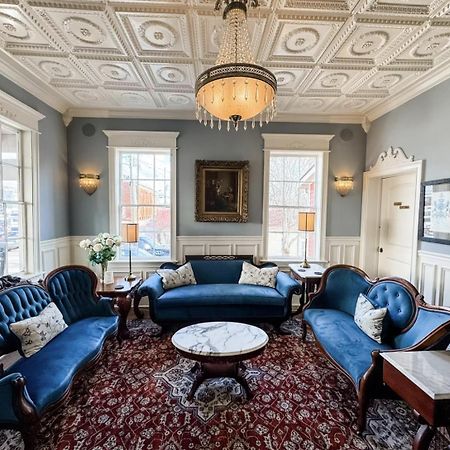 The Dahlonega Square Hotel & Villas Eksteriør bilde